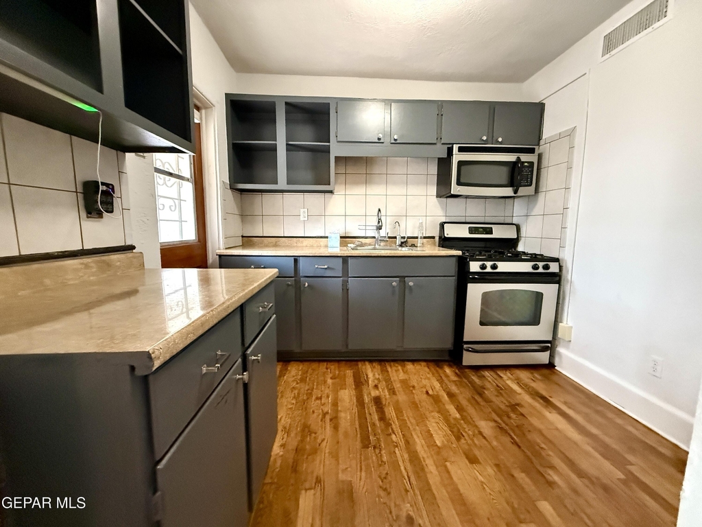 611 New York Avenue - Photo 10