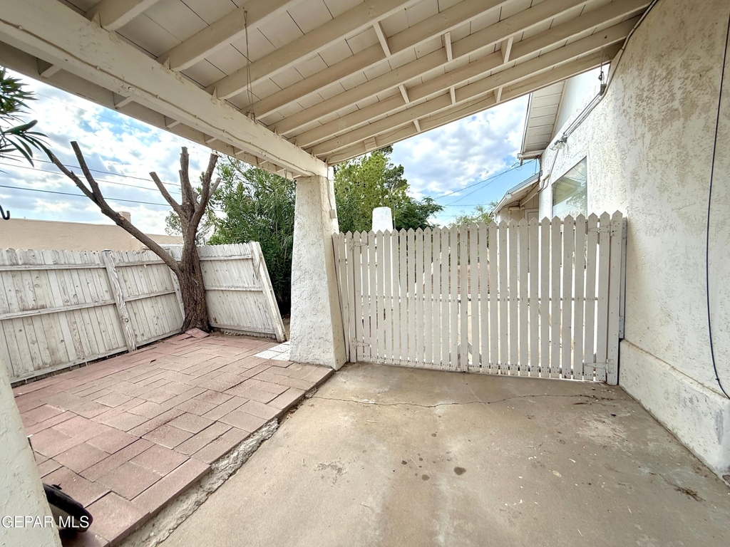 611 New York Avenue - Photo 39