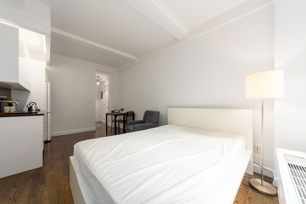 212 West 91st Street - Photo 4