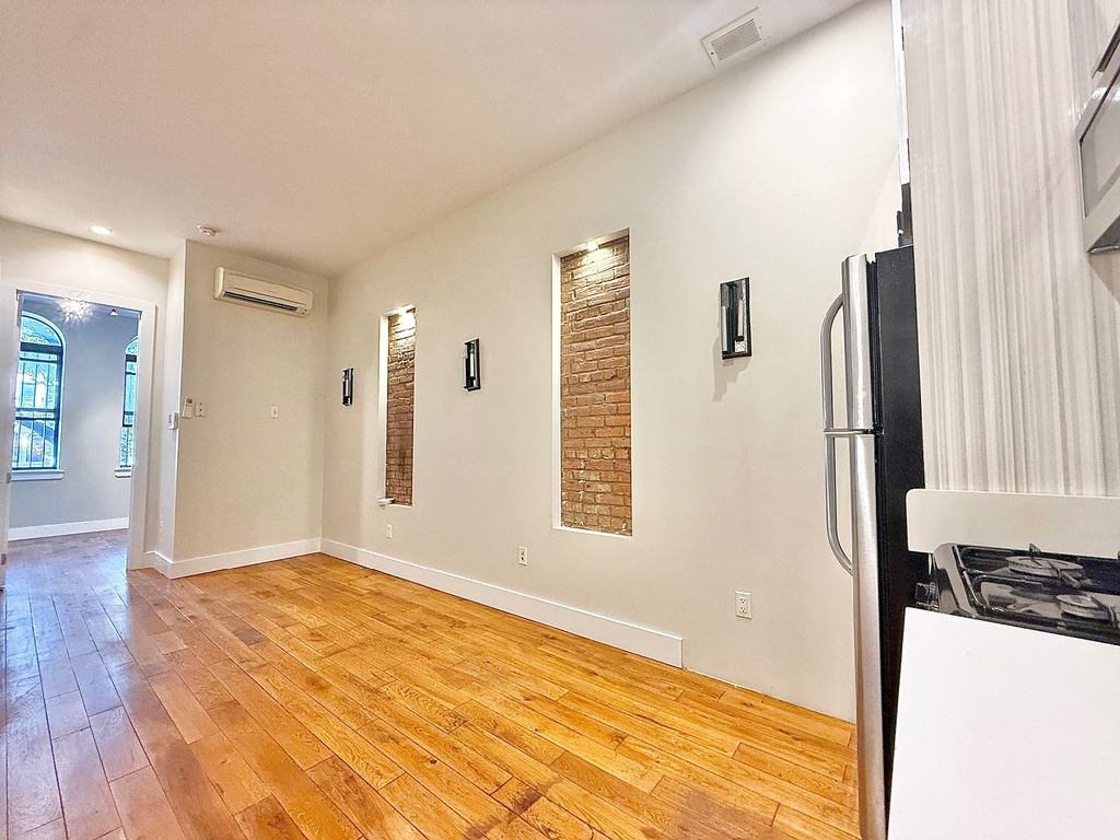 1468 Bushwick Avenue - Photo 3
