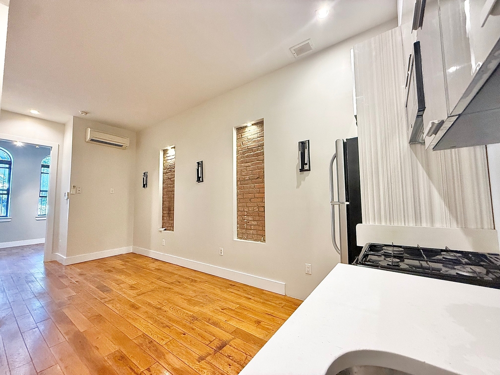 1468 Bushwick Avenue - Photo 4