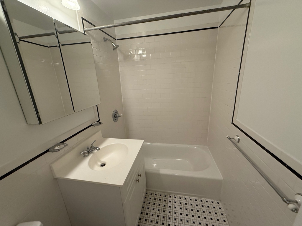 West 73rd Street - Photo 4
