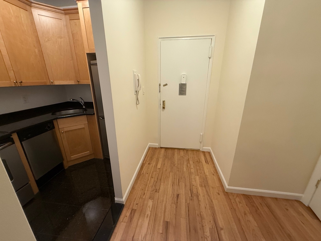 West 73rd Street - Photo 5