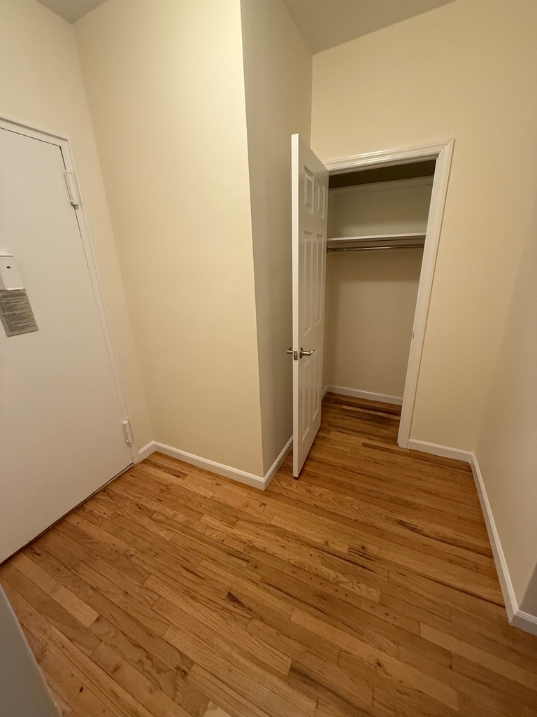 West 73rd Street - Photo 8