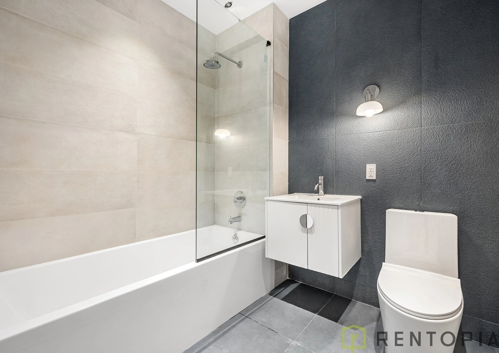 104 Frost Street - Photo 6