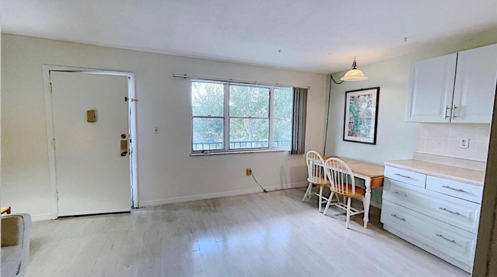 1200 Colonnades Drive - Photo 8