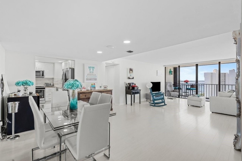 5600 N Flagler Drive - Photo 1