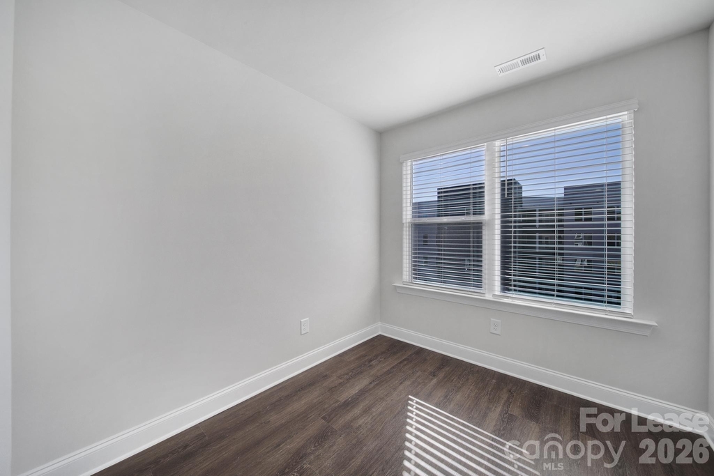 2432 Arty Avenue - Photo 17