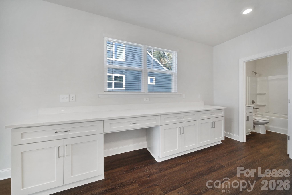 2432 Arty Avenue - Photo 9