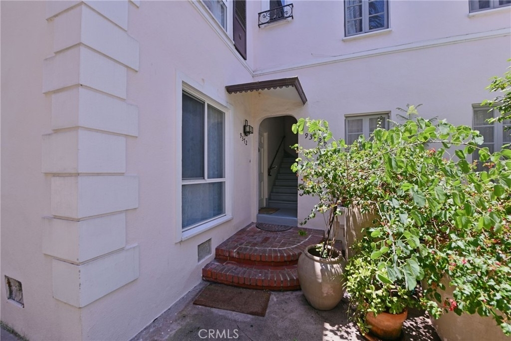 9372 W Olympic Boulevard - Photo 0