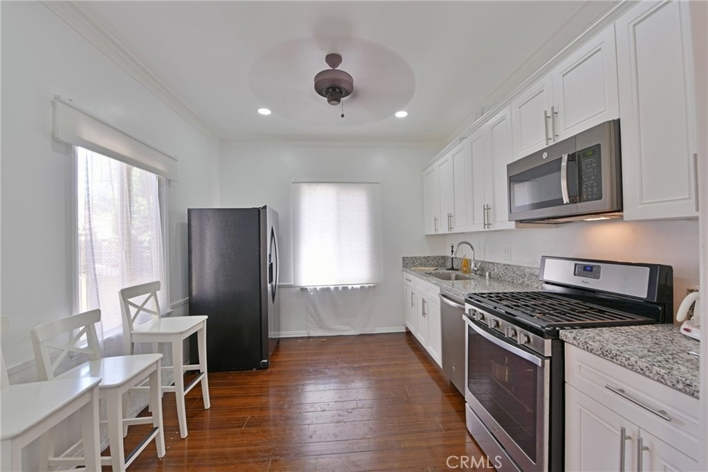 9372 W Olympic Boulevard - Photo 12