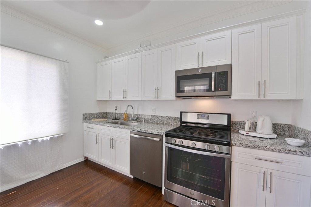 9372 W Olympic Boulevard - Photo 6