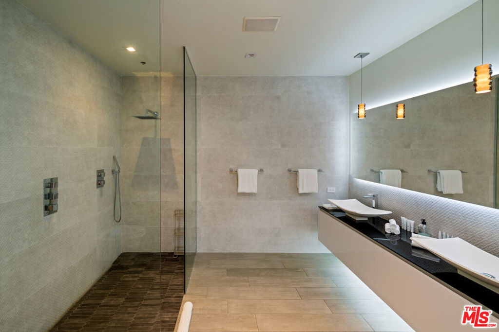7080 W Mulholland Drive - Photo 71