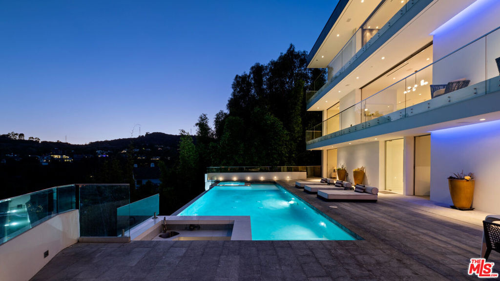 7080 W Mulholland Drive - Photo 27