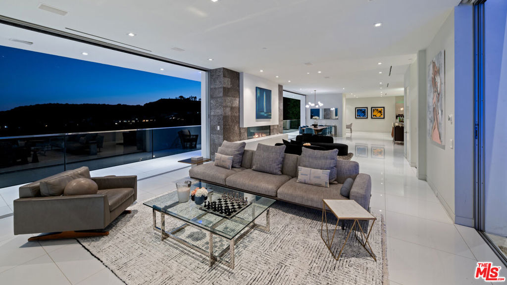 7080 W Mulholland Drive - Photo 17