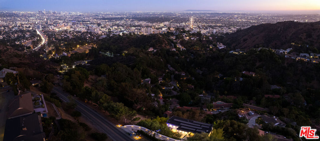 7080 W Mulholland Drive - Photo 3