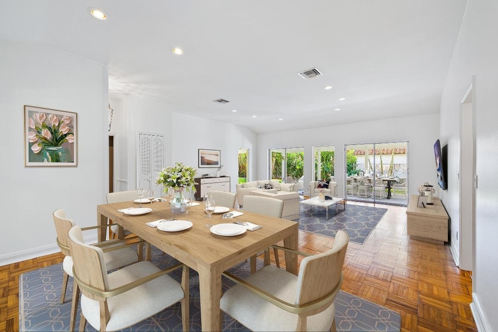 210 Russlyn Drive - Photo 1