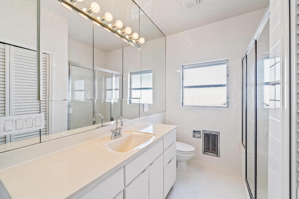 210 Russlyn Drive - Photo 15
