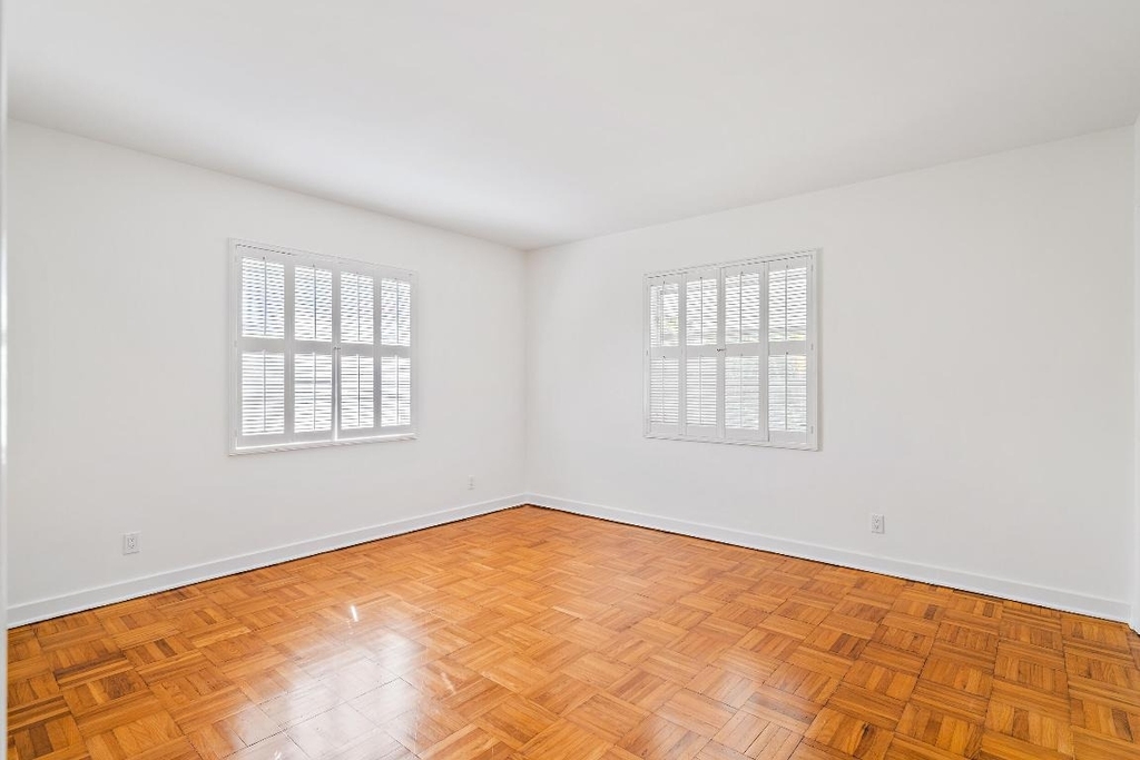 210 Russlyn Drive - Photo 17