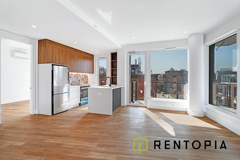 228 Berry Street - Photo 2