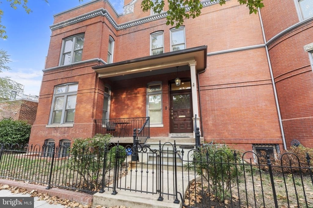 1819 10th Street Nw - Photo 1
