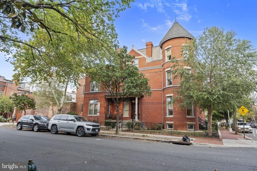 1819 10th Street Nw - Photo 0