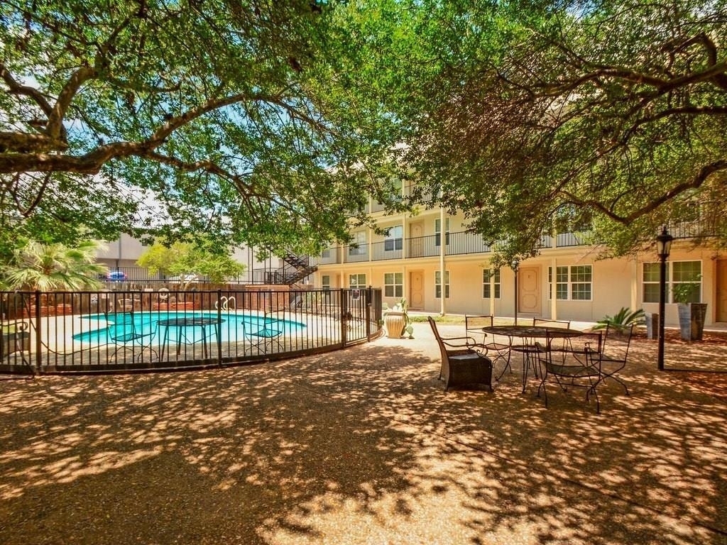 910 Duncan Ln - Photo 4