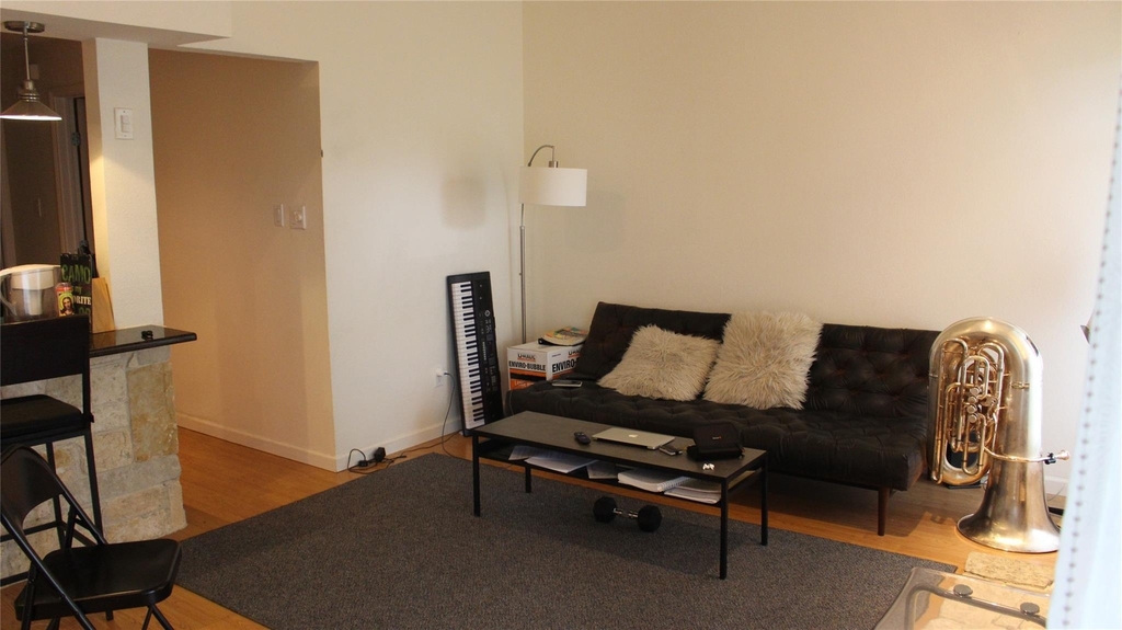 612 Park Pl - Photo 0