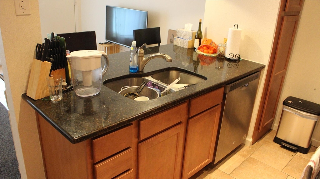 612 Park Pl - Photo 5