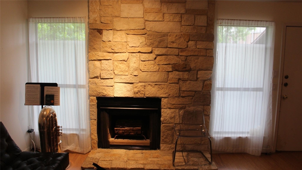 612 Park Pl - Photo 1