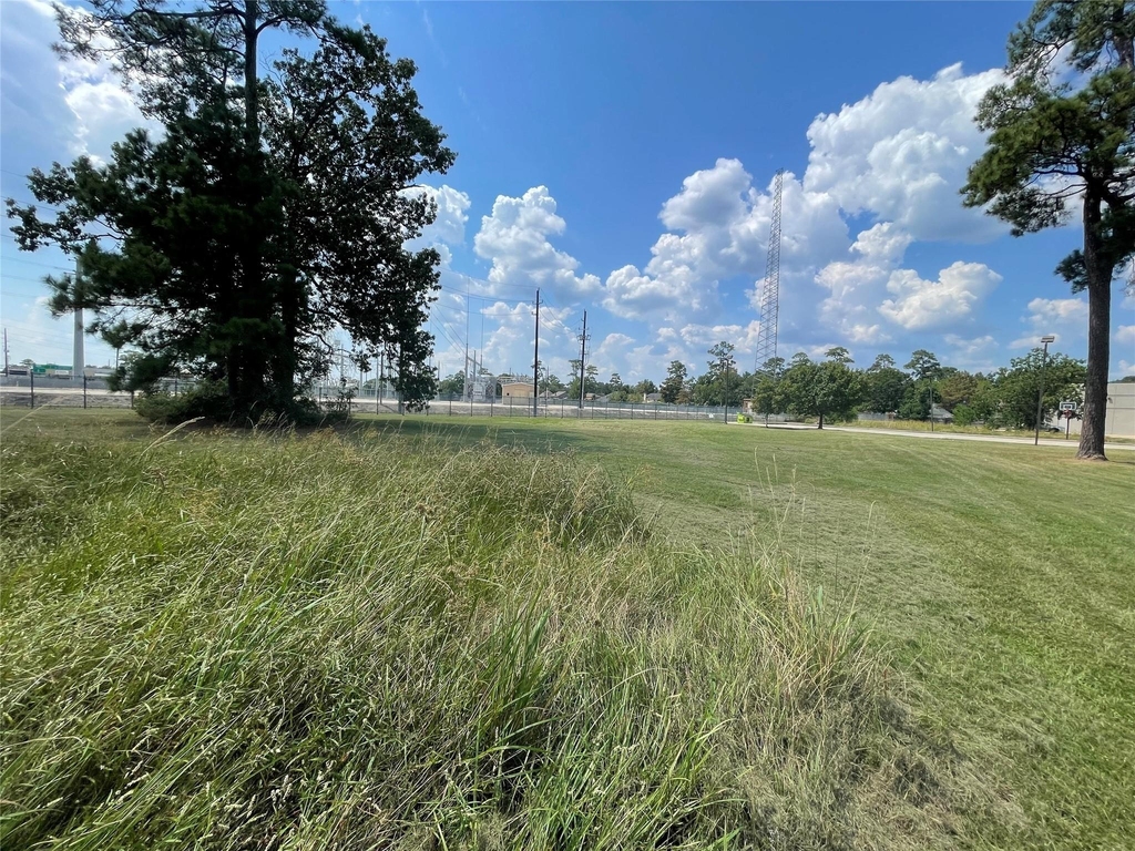 7927 Fm 1960 Road E - Photo 10