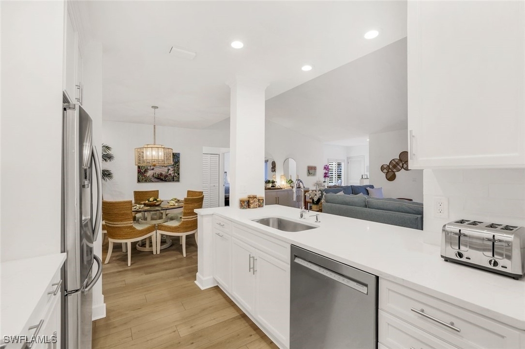790 Willowbrook Drive - Photo 4