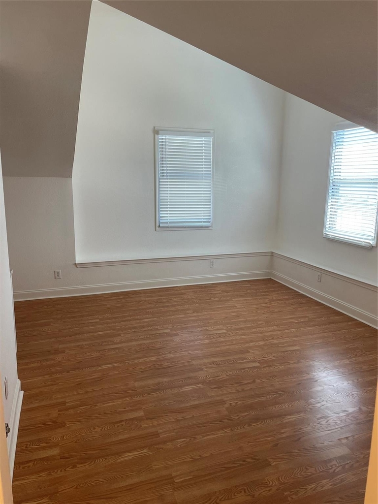 2110 Chenevert Street - Photo 6