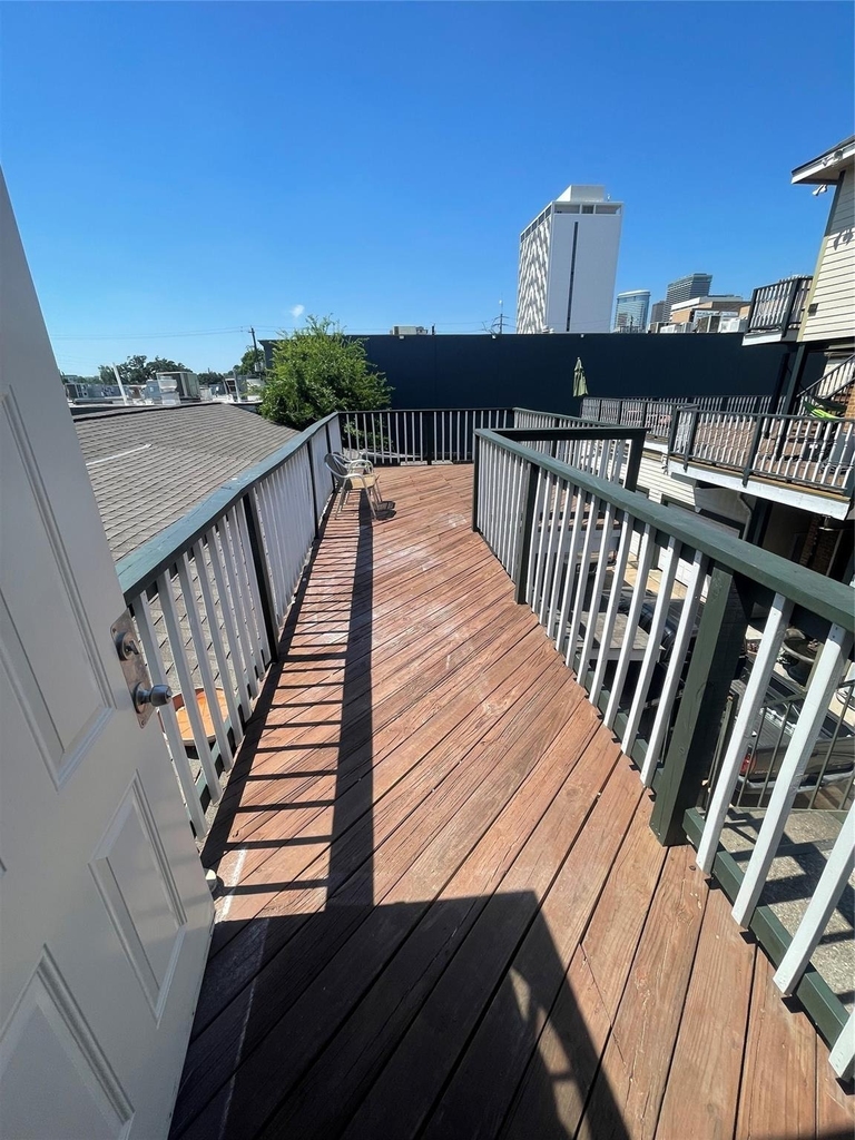2110 Chenevert Street - Photo 10