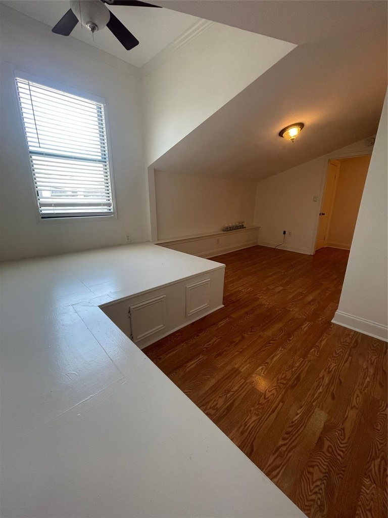2110 Chenevert Street - Photo 7