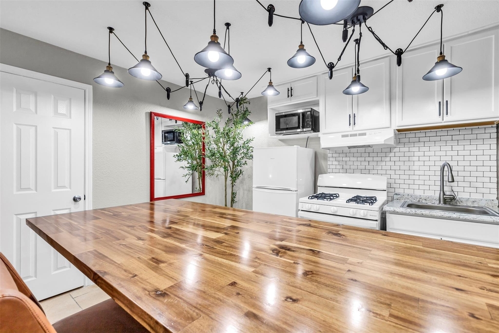 1840 Richmond Avenue - Photo 14
