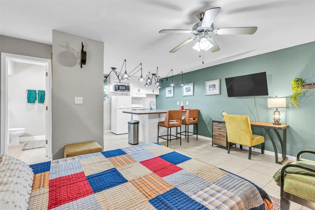 1840 Richmond Avenue - Photo 6