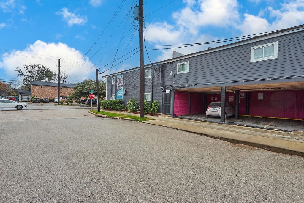 1840 Richmond Avenue - Photo 27