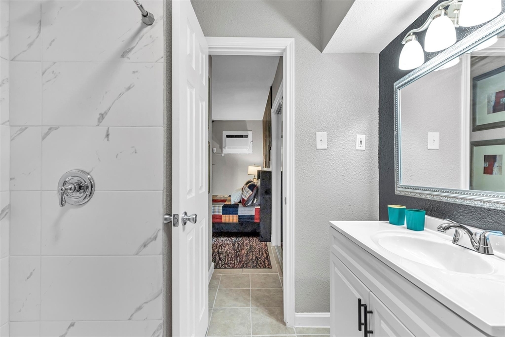 1840 Richmond Avenue - Photo 23