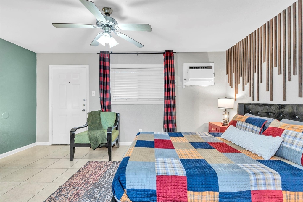 1840 Richmond Avenue - Photo 3
