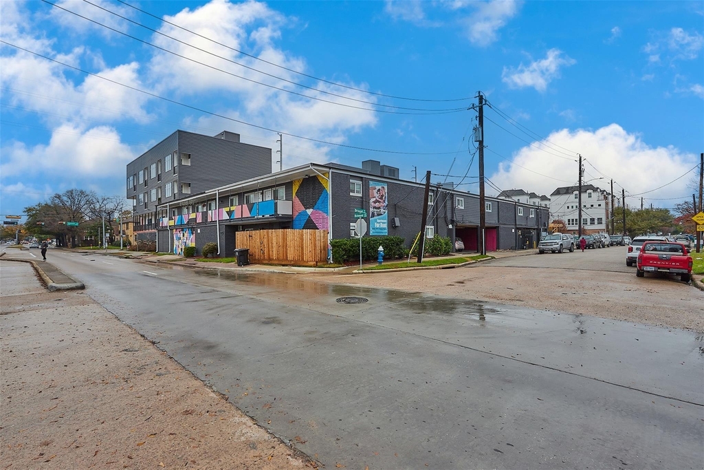 1840 Richmond Avenue - Photo 26