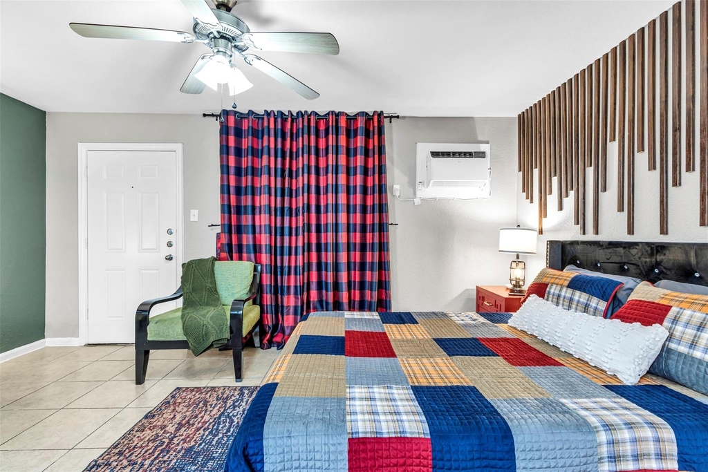 1840 Richmond Avenue - Photo 4