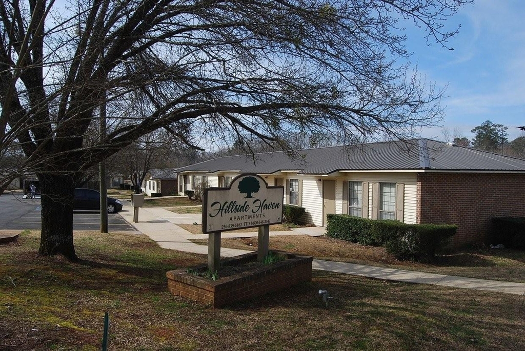 135 Armory St - Photo 1