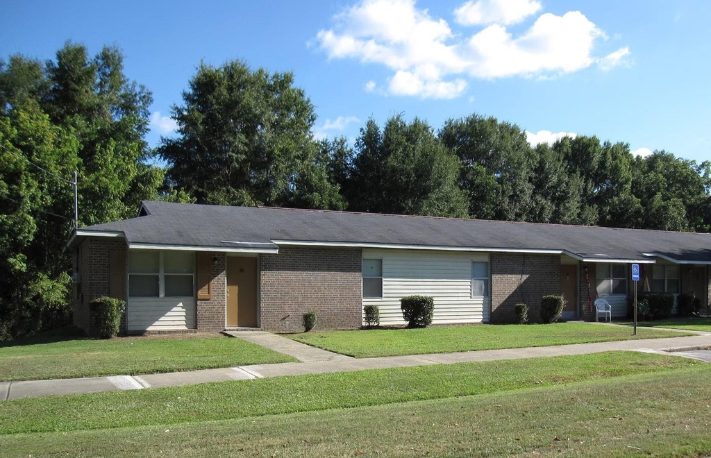 123 Lee Rd 660 - Photo 0