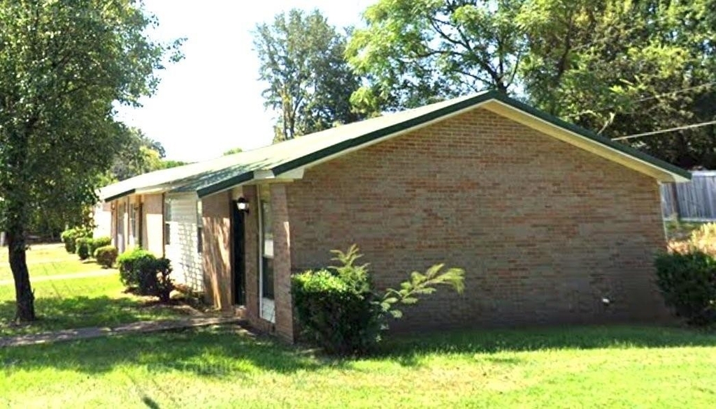 386 Thornfield Dr - Photo 2