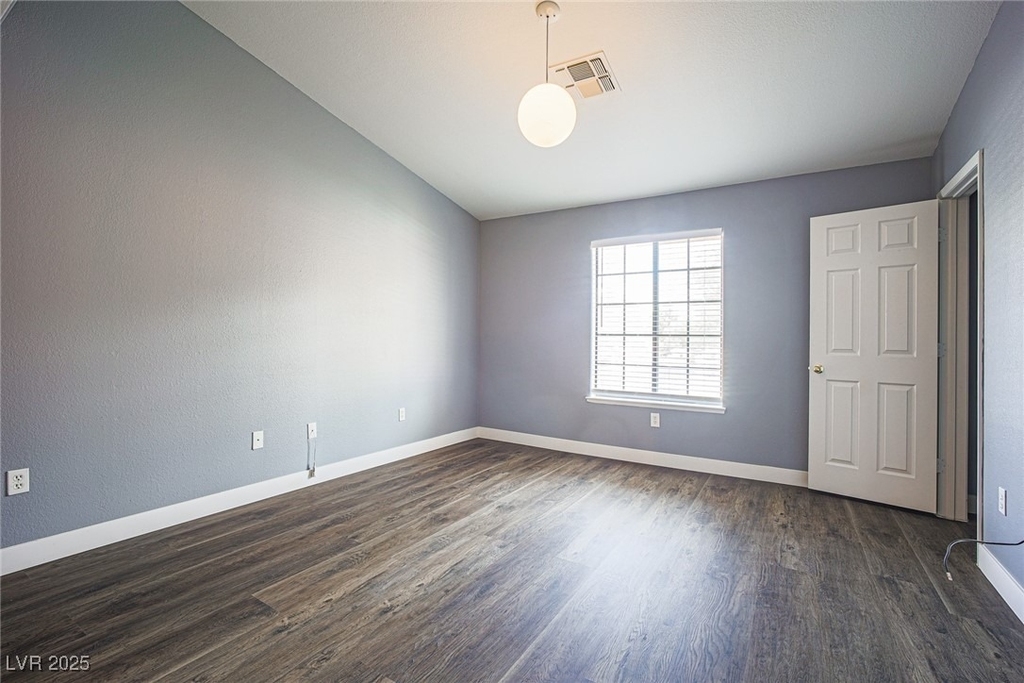 2851 S Valley View Boulevard - Photo 15