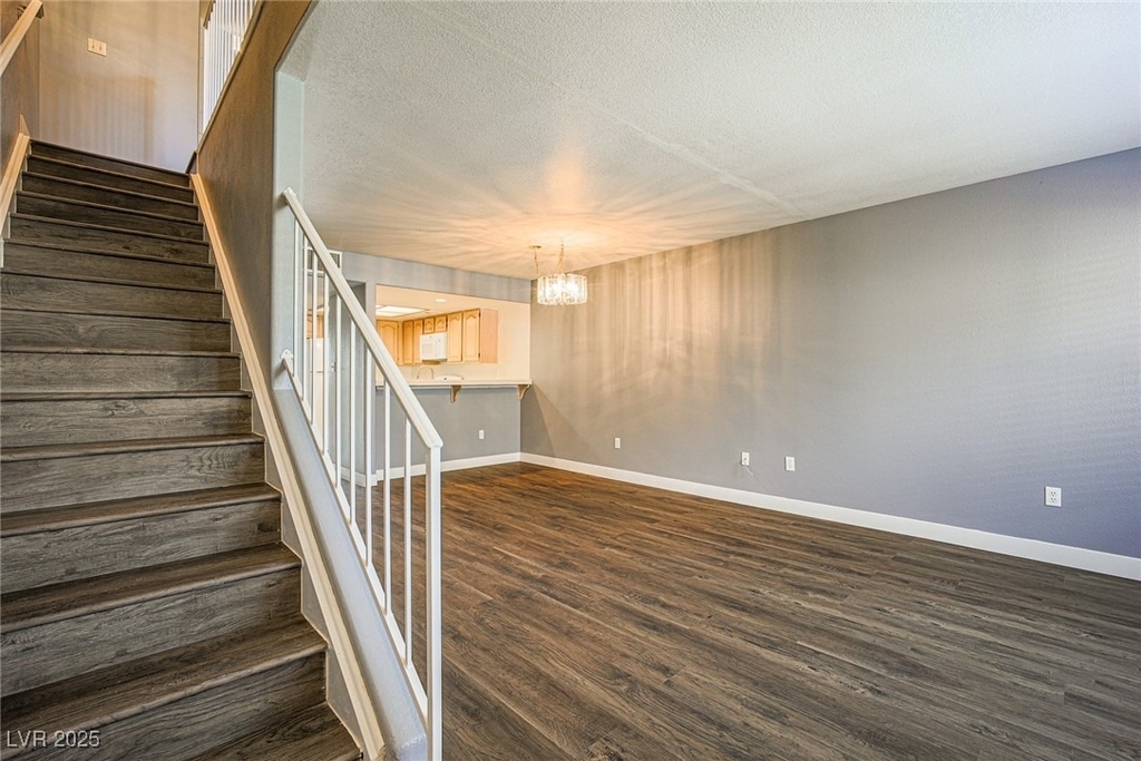 2851 S Valley View Boulevard - Photo 18