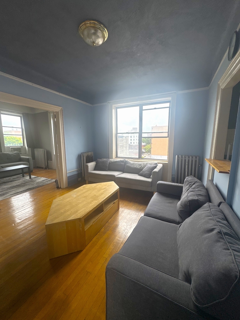 31-4 32nd Street - Photo 0