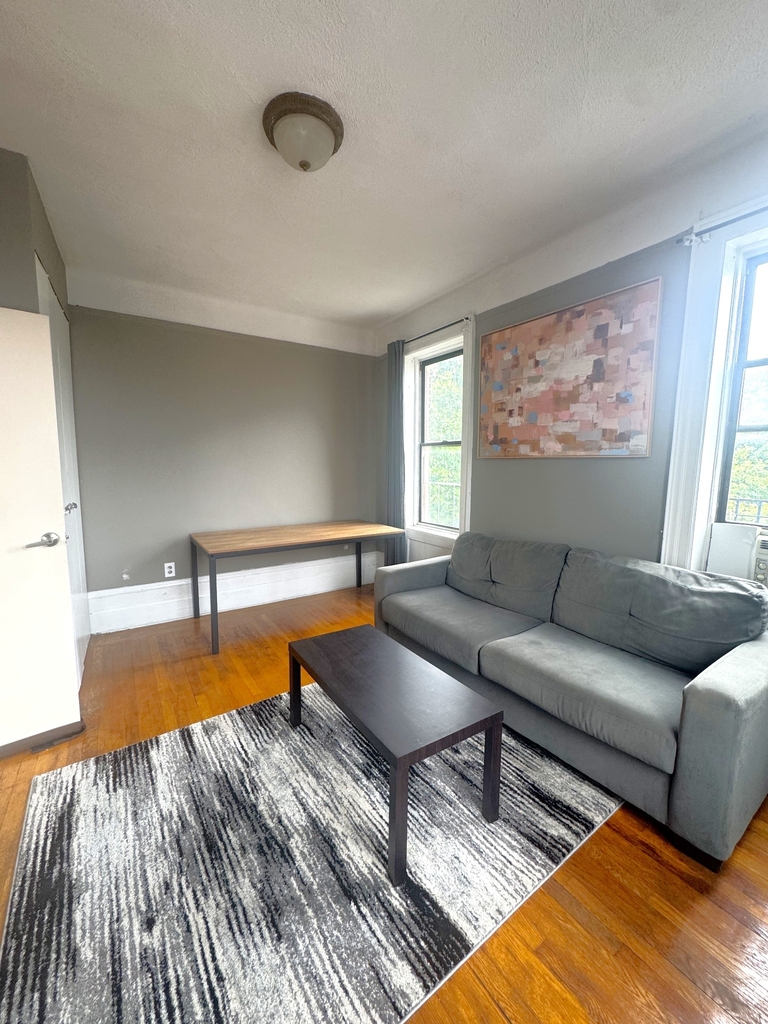 31-4 32nd Street - Photo 1