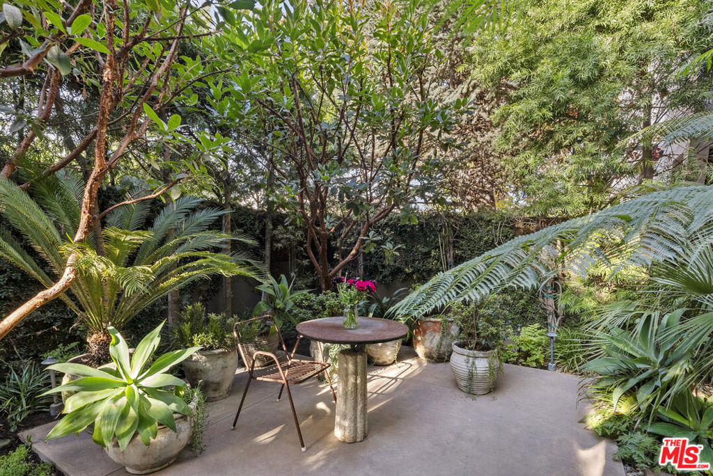 634 Milwood Avenue - Photo 2
